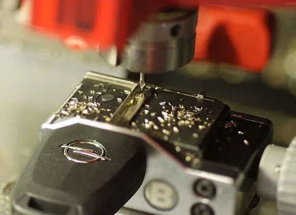 Universal Locksmith Store Dayton, OH 937-249-0877 - 11-Key-Cutting